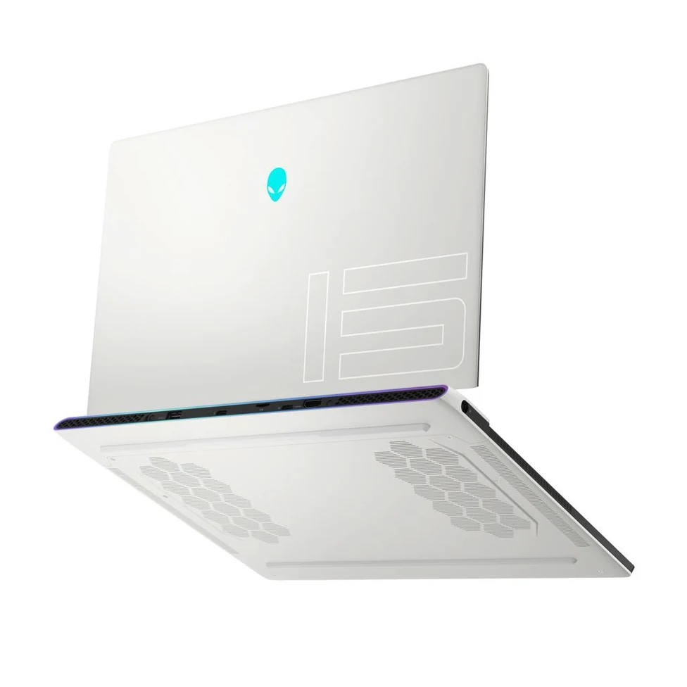 Dell Alienware X15 R1 15-inch - Core i7-11800H - 16GB 512GB Integrated Graphics